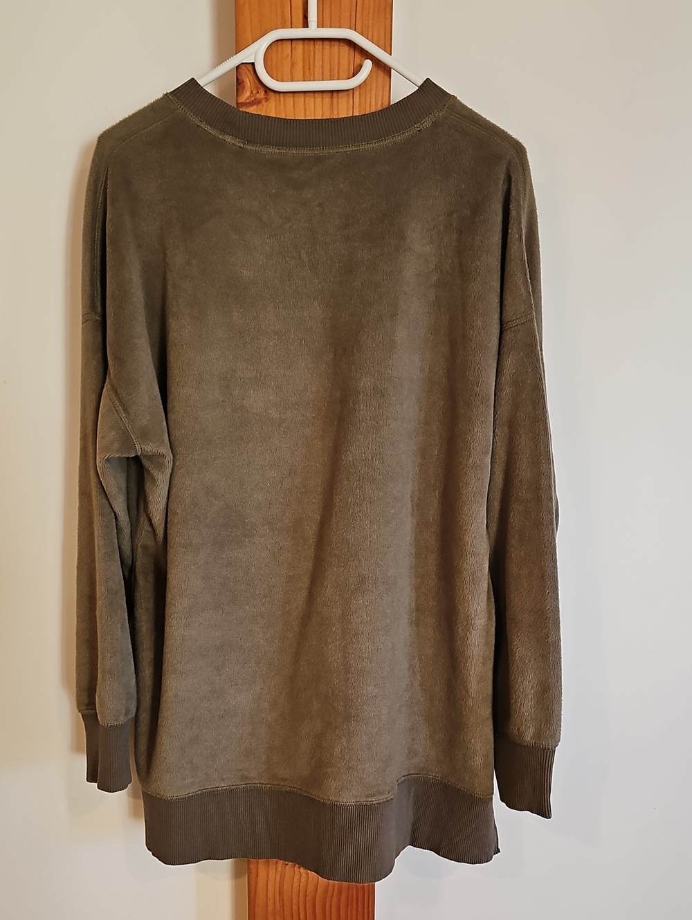 AERIE Cozy Women’s Olive Green Pullover Sweater - Picture 6 of 7